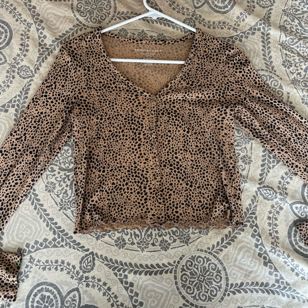 American Eagle Longlseeve
